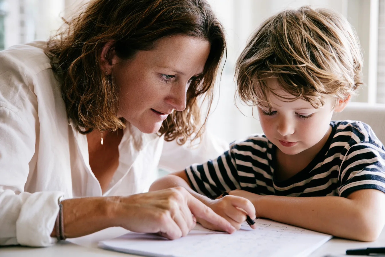 Scène du quotidien scolaire — Désamorcer la bataille des devoirs